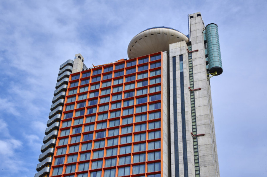 Hyatt regency barcelona tower facade 39176