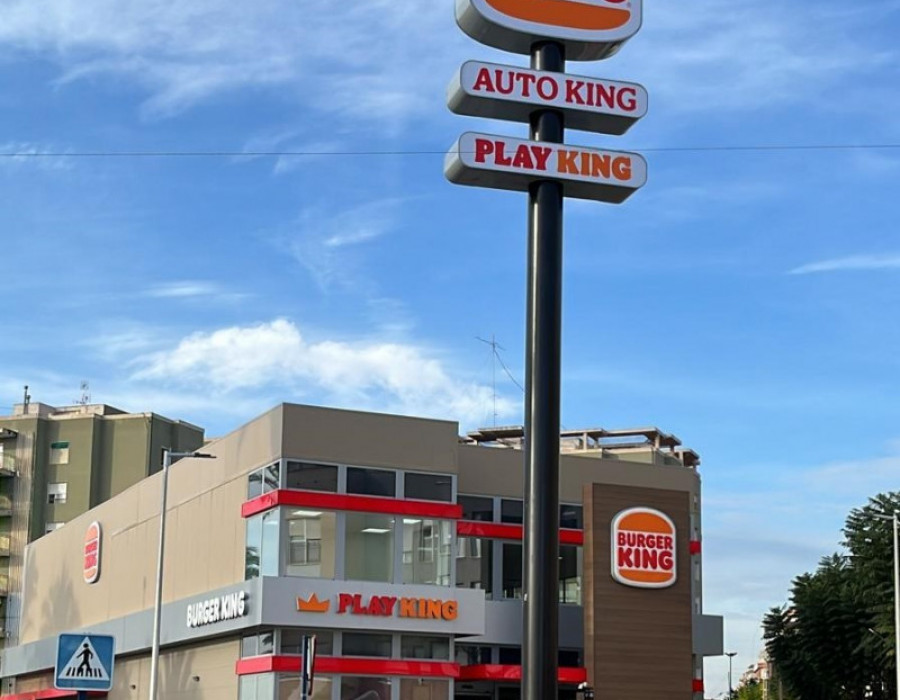Aperturas 2021 burger king av. de la vega esq. 23.12.2021 48222