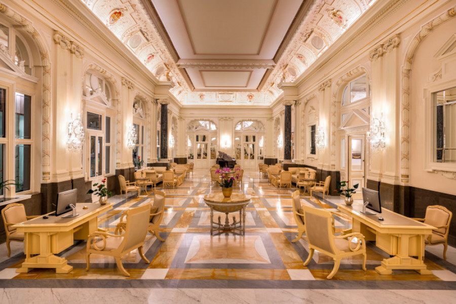 Nh collection prague carlo iv 093 46063