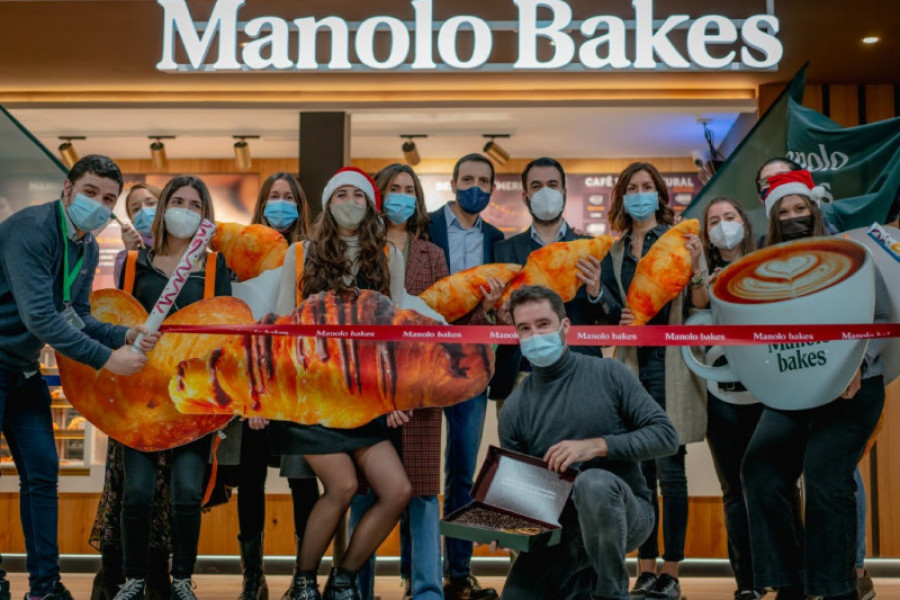 Manolo bakes 43976
