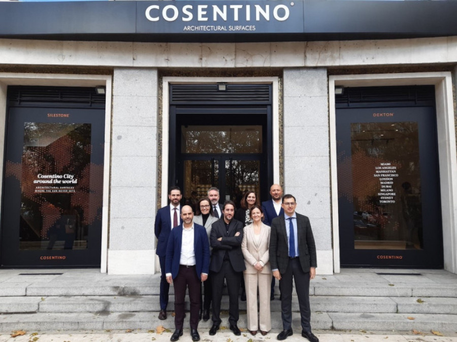 Consentino room2030 foto familia socios 37555