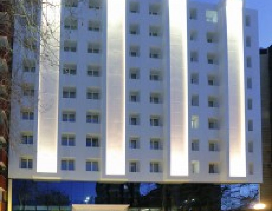 Foto fachada hotel b 34388