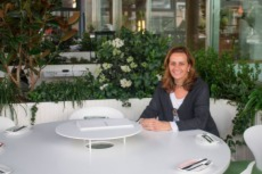 Mercedes moraleda directora ejecutiva grupo lateral 32315