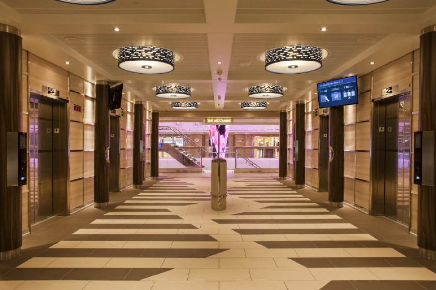 Carnival horizon interior 30569