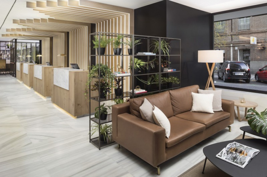 003meliamserrano frontdesk 29020
