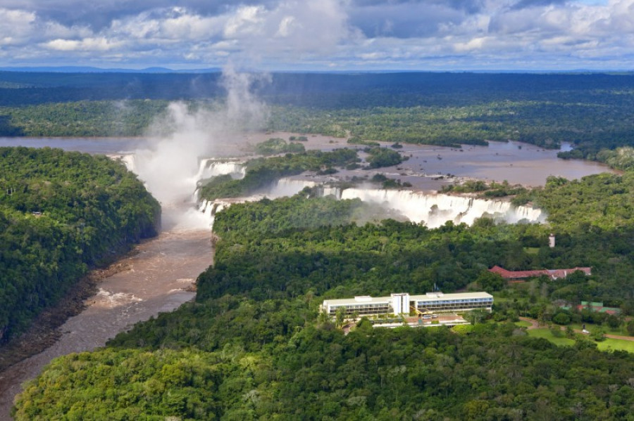 Melia exterior and iguazu falls med 27474