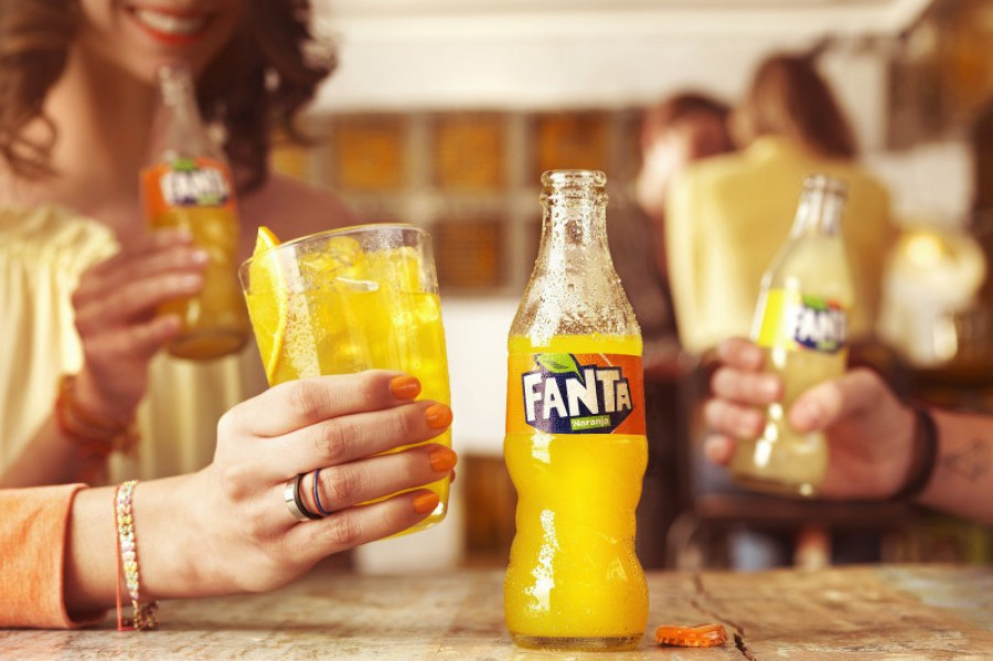 Fanta botellaasimetrica 26398