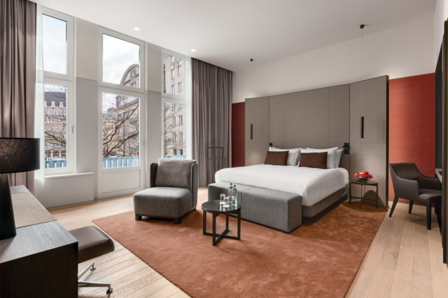 Hotel nh grand krasnapolsky 23688