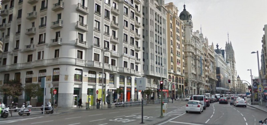 Gran via 44 panoramic five guys 13771