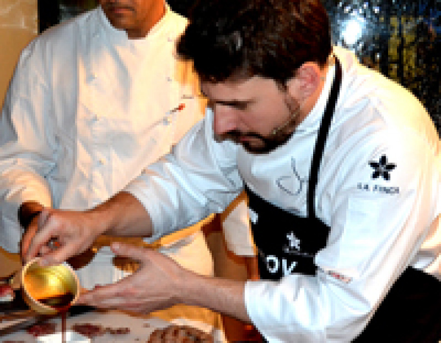 Javi estevez preparando un plato 12551