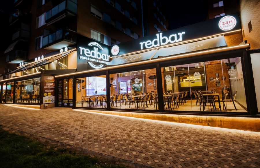 Fachada redbar 2