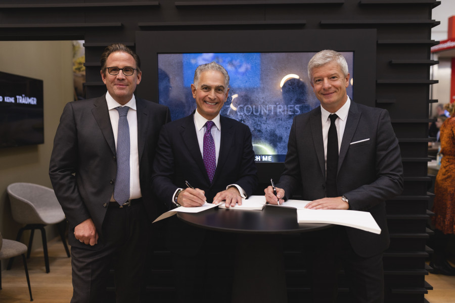 05 10 2022 Signing Lindner x Hyatt (c)Hoang Dang Vu (1) (1) (1)