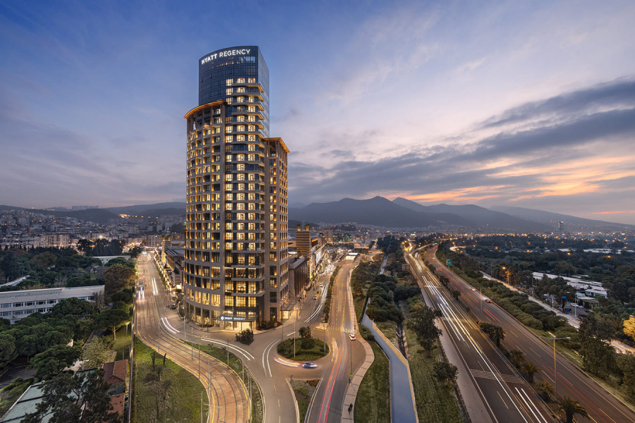 Hyatt Regency Izmir IstinyePark exterior