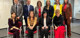 Arriba izq Diego Charola, Fernando Pascual, Ana Botella, Isabel Hontana, Lucía López y Rosana González. Abajo izq Ahinoa Alonso, Concepción Padilla, Ana Bernal y Janet Socas