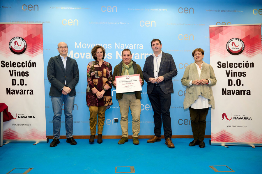 FOTO DE ENTREGA DE JUAN GLARIA