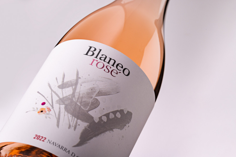 DETALLE BOTELLA BLANEO ROSÉ