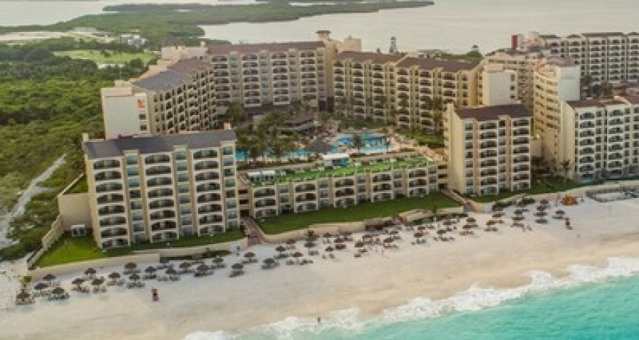 Alojica The Royal Islander Cancun