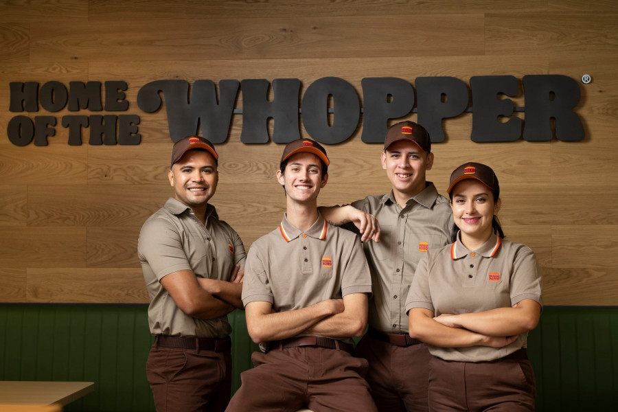 NP Burger King primera marca restauración organizada ofrecer trabajadores título propio acreditado por la Universidad Nebrija 1