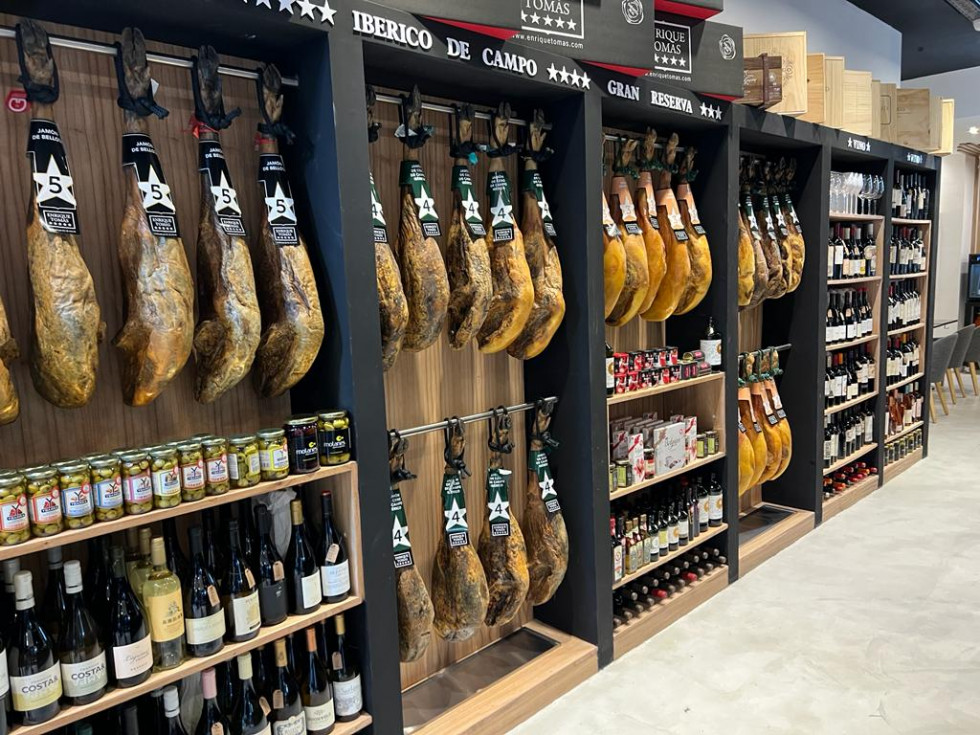 Local de Enrique Tomás en Recoleta (Buenos Aires)