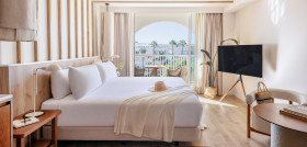 129cMeMarbella SUPERIOR ME   JUNIOR SUITE LATERAL SEA VIEW