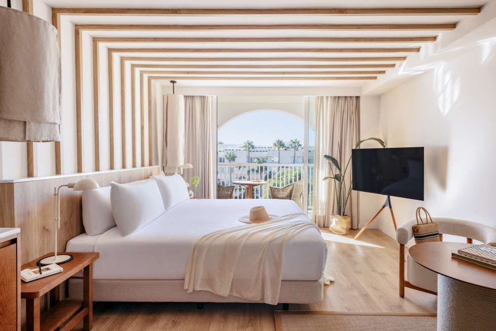 129cMeMarbella SUPERIOR ME   JUNIOR SUITE LATERAL SEA VIEW