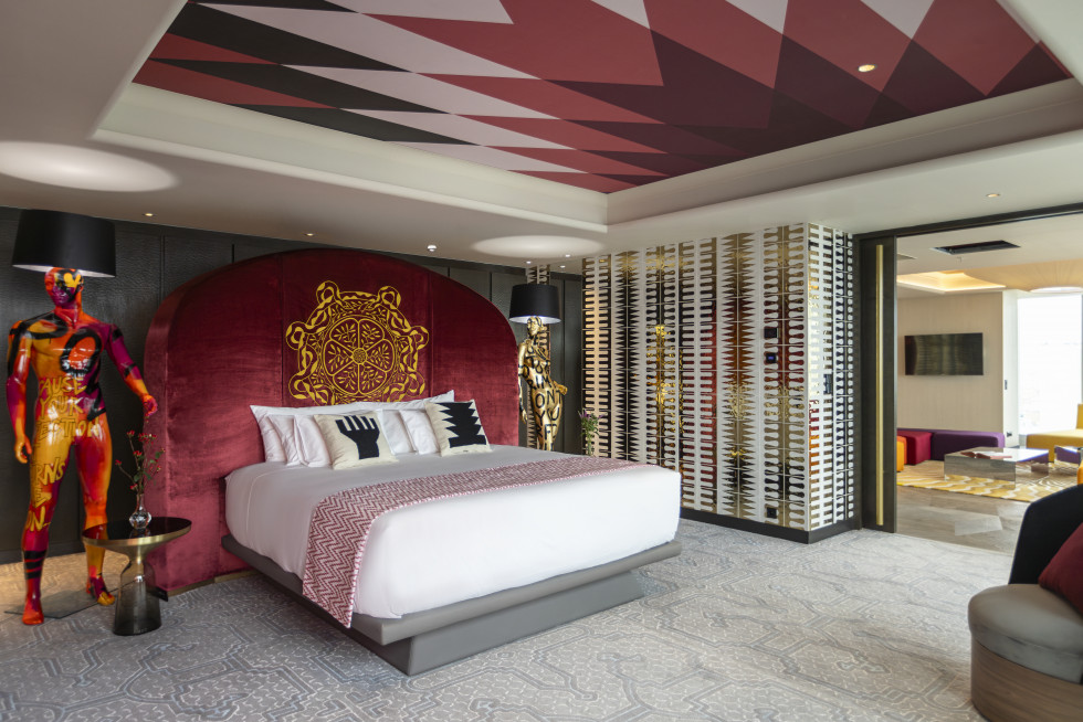 Nhow Lima Room Presidential Suite Desing Colorful Roof Manequin Lamp